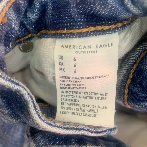 American Eagle Size 6 ripped denim shorts - Picture 4 of 6